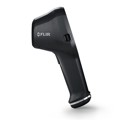 Rugged thermal imaging camera for smoke and fire environments